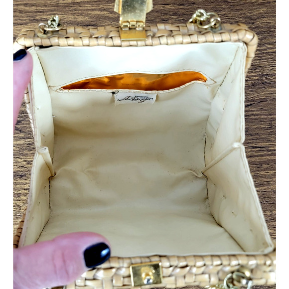 Vintage ADG Fashion Imports Wicker Box Bag Purse Made in Hong Kong Gold Chain - Picture 9 of 13